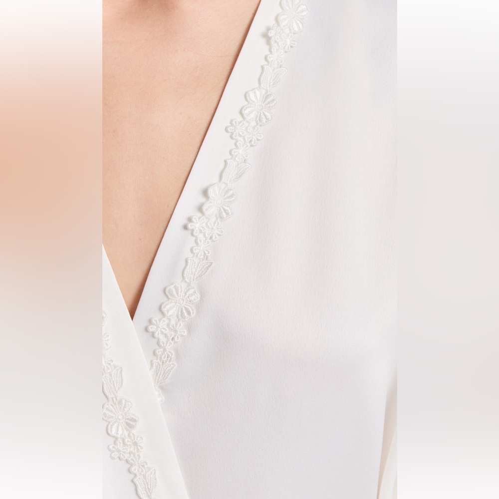 Flora Nikrooz Showstopper Charmeuse Robe - Picture 4 of 9